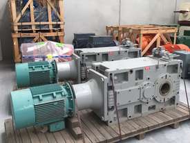 NEW 22 kw 30 hpm 6.5 rpm output Bonfiglioli Geared Motor - picture0' - Click to enlarge