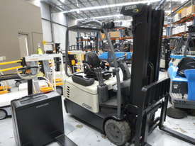 Crown Electric Forklift - SC Series (Perth branch) - picture2' - Click to enlarge