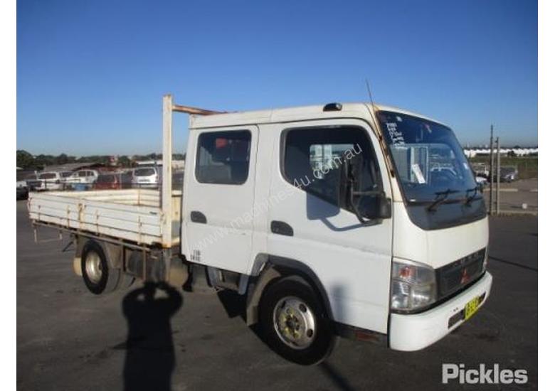 caption 2007 Mitsubishi Canter FE84