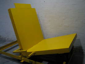 Large Hydraulic 90 Degree Pallet Roll Tipper Inverter - picture1' - Click to enlarge