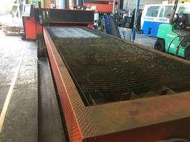 Plasma cutter with extractor  - picture2' - Click to enlarge