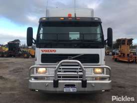 1999 Volvo FM 12 - picture1' - Click to enlarge