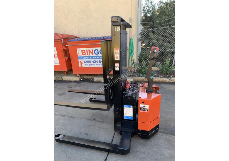 caption BT Walkie Stacker - Refurbished