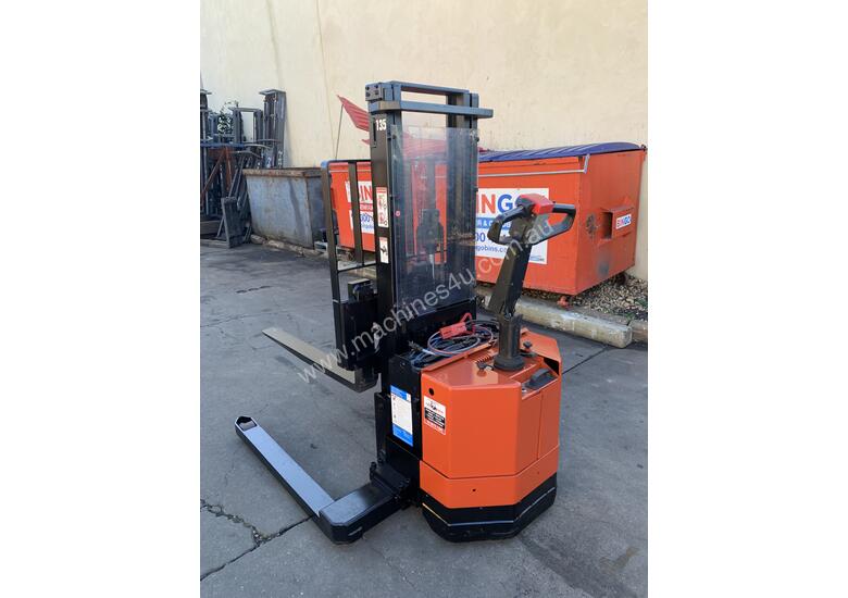 caption BT Walkie Stacker - Refurbished