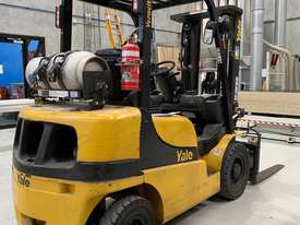 2500KG LPG Forklift - Fully Refurbished - picture0' - Click to enlarge