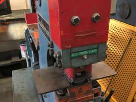 SCOTCHMAN 40 TON PUNCH & SHEARING MACHINE - picture1' - Click to enlarge