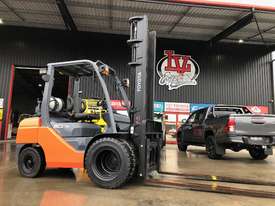 Toyota 3 Tonne Forklift with Dual Wheels #StableLyf - picture0' - Click to enlarge