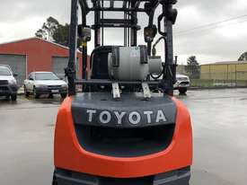 Toyota 3 Tonne Forklift with Dual Wheels #StableLyf - picture2' - Click to enlarge