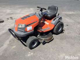 2009 Husqvarna LTH 1742 - picture0' - Click to enlarge