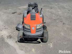 2009 Husqvarna LTH 1742 - picture1' - Click to enlarge