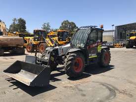 Telehandler Bobcat TH470 - picture0' - Click to enlarge