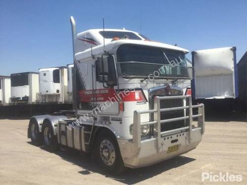 2003 Kenworth K104