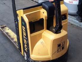  Hyster 1600kg Electric Pallet Mover only $1800+gst! Great valve! - picture0' - Click to enlarge