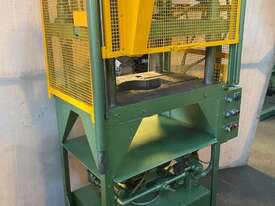 Archer 18 ton 4 Post Hydraulic Press - picture0' - Click to enlarge