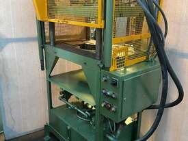 Archer 18 ton 4 Post Hydraulic Press - picture0' - Click to enlarge