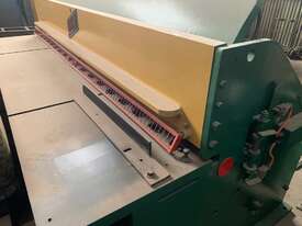 Kleen Heavy Duty Guillotine - picture0' - Click to enlarge
