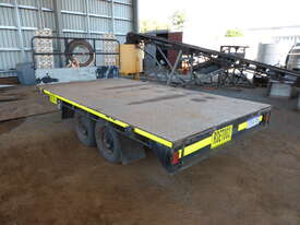 John Pappas 2004 Tandem Axle Flat Top Trailer - picture0' - Click to enlarge