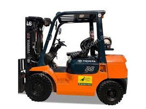 Mitsubishi 4.5 Tonne Forklift with Rotator Attachment LPG EFI Engine 2014 Current Model