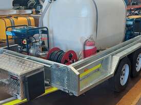 2000L Combo Pressure washer/Fire Fighter Trailer - picture0' - Click to enlarge