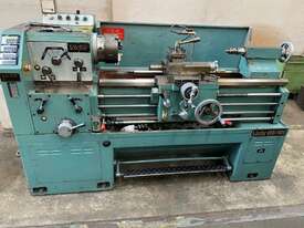 Victor 400 x 1000  Metal Lathe - picture0' - Click to enlarge