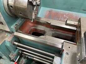 Victor 400 x 1000  Metal Lathe - picture0' - Click to enlarge