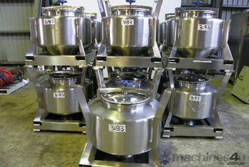Powder Hopper Stainless Steel Capacity 300Lt.