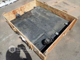 CATERPILLAR 345B HYDRAULIC COOLER - picture0' - Click to enlarge
