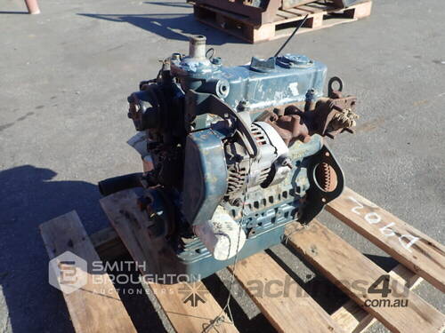 KUBOTA D902 3 CYLINDER DIESEL ENGINE