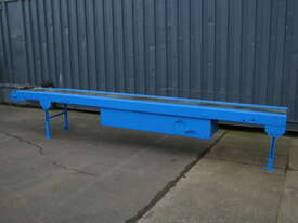 Large Motorised Belt Conveyor - 9.65m long - Colby - picture0' - Click to enlarge