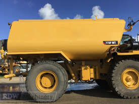 Caterpillar 773F Dump Water Truck  - picture1' - Click to enlarge