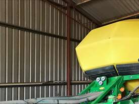2015 John Deere 1910 Air Carts - picture1' - Click to enlarge