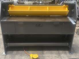 Australian made hydraulic guillotine  - picture0' - Click to enlarge