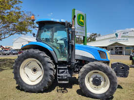 New Holland TS110A FWA/4WD Tractor - picture0' - Click to enlarge