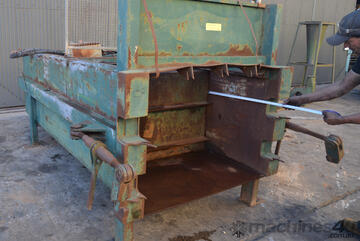 Garbage compactor compactus hydraulic powered 1200 x 880 internal