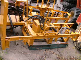 mclauglin mcl10h drill rig , with augers  - picture0' - Click to enlarge