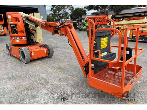 JLG E300AJP Electric Boom Lift