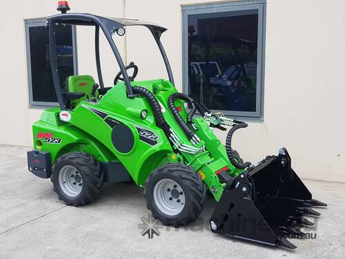 Avant 523 Mini Loader with 4in1 Bucket
