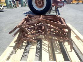 PALLET COMPRISING OF 7 HARROW SET - picture1' - Click to enlarge