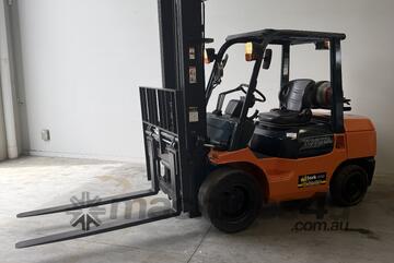 Toyota forklift 3.5 tonne lpg fork positioner