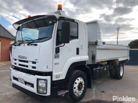 2011 Isuzu FVR1000 - picture0' - Click to enlarge