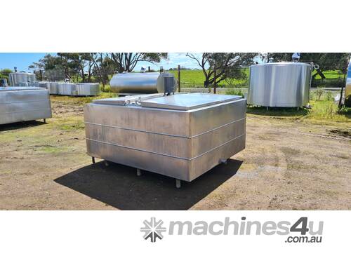 STAINLESS STEEL TANK, MILK VAT 2300lt