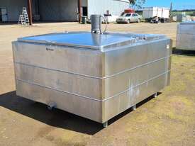 STAINLESS STEEL TANK, MILK VAT 2300lt - picture1' - Click to enlarge