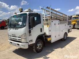 2014 Isuzu NPS300 - picture0' - Click to enlarge