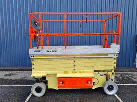 Electric Scissor Lift: JLG 3246ES - MADE IN USA - picture1' - Click to enlarge