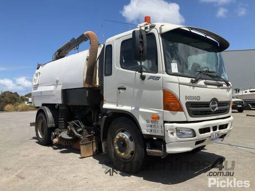 2007 Hino FG1J