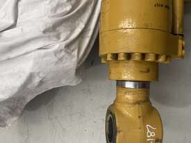 Cat 325C Arm Cylinder  - picture0' - Click to enlarge