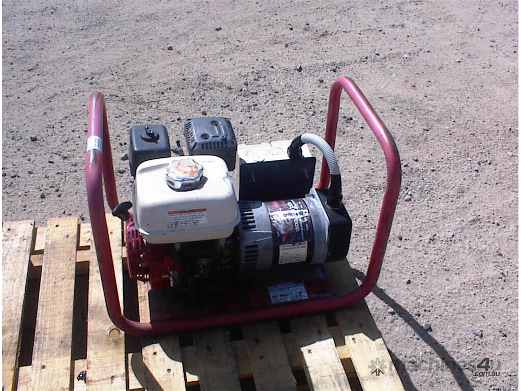 Buy Used honda 3 3KVA Tradie Generators in MUIRLEA, QLD