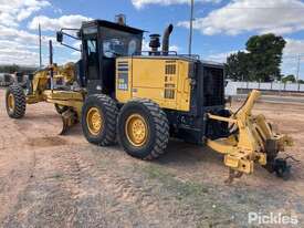 2012 Komatsu GD555-5 - picture2' - Click to enlarge