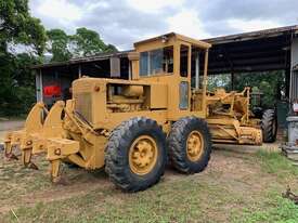 1 only 1985 CAT 17K Solid Frame Grader  - picture0' - Click to enlarge