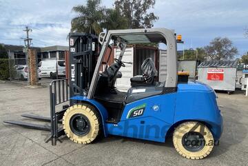 5 Tonne Lithium-ion Forklift For Sale